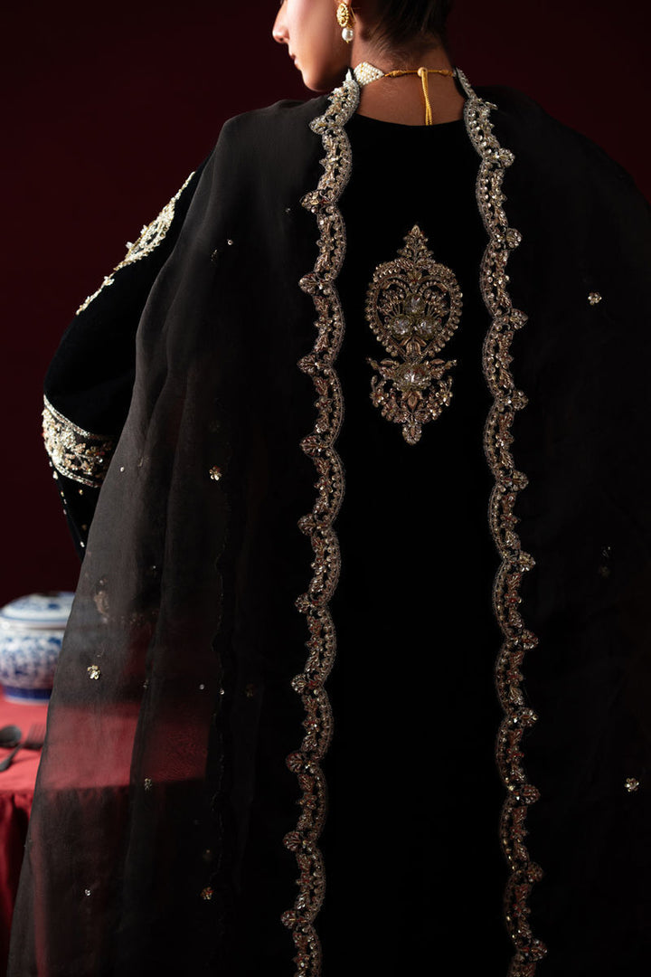 Noir - Waniya by Mehr Azam - velvet Suit - Pret - raniazara