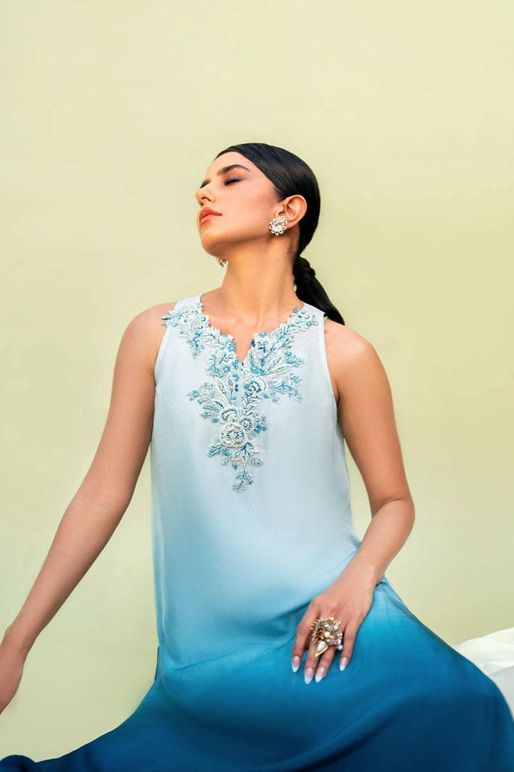 BLUE OMBRE - Zainab Salman - ready to ship  - raniazara