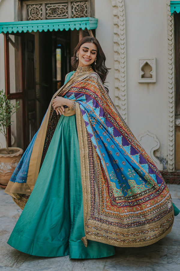 Feroza Shawl - Komal Nasir