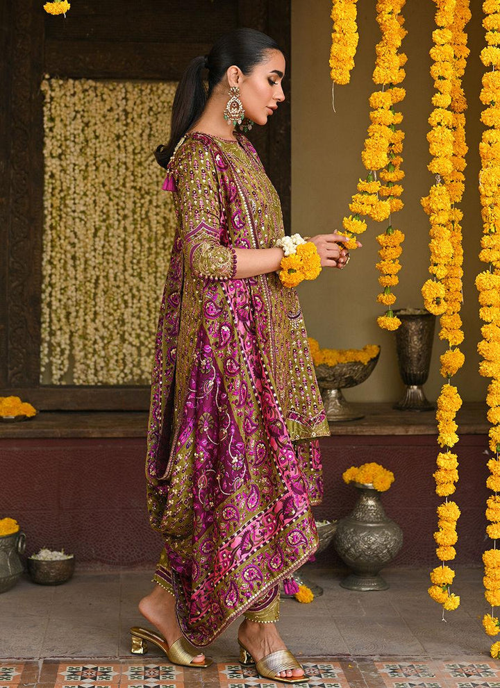 ALIRA MEHNDI GREEN KURTA AND SHALWAR WITH EMBELLISHED BLOCK PRINT DUPATTA - Farah Talib Aziz - Mehndi - raniazara