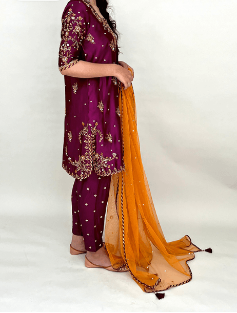 Aima with Khari Shalwar and Dupatta - Mubashira Usman - Formals - raniazara