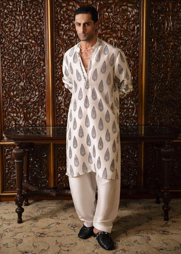 Ivy - Hussain Rehar - Mens Wear - Rania Zara