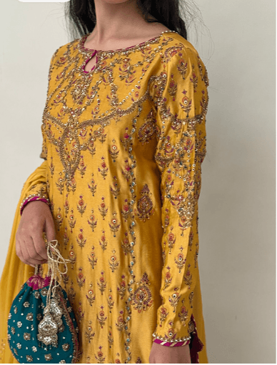 Sameen with Dhaka Pants and Dupatta - Mubashira Usman - Formal - raniazara