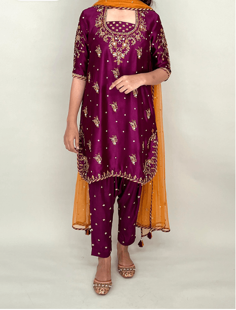 Aima with Khari Shalwar and Dupatta - Mubashira Usman - Formals