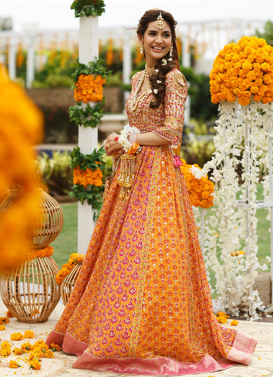 20 Orange Lehengas that prove 'Orange is the New Red' when it comes to  Bridal Lehengas! | Bridal Look | Wedding Blog