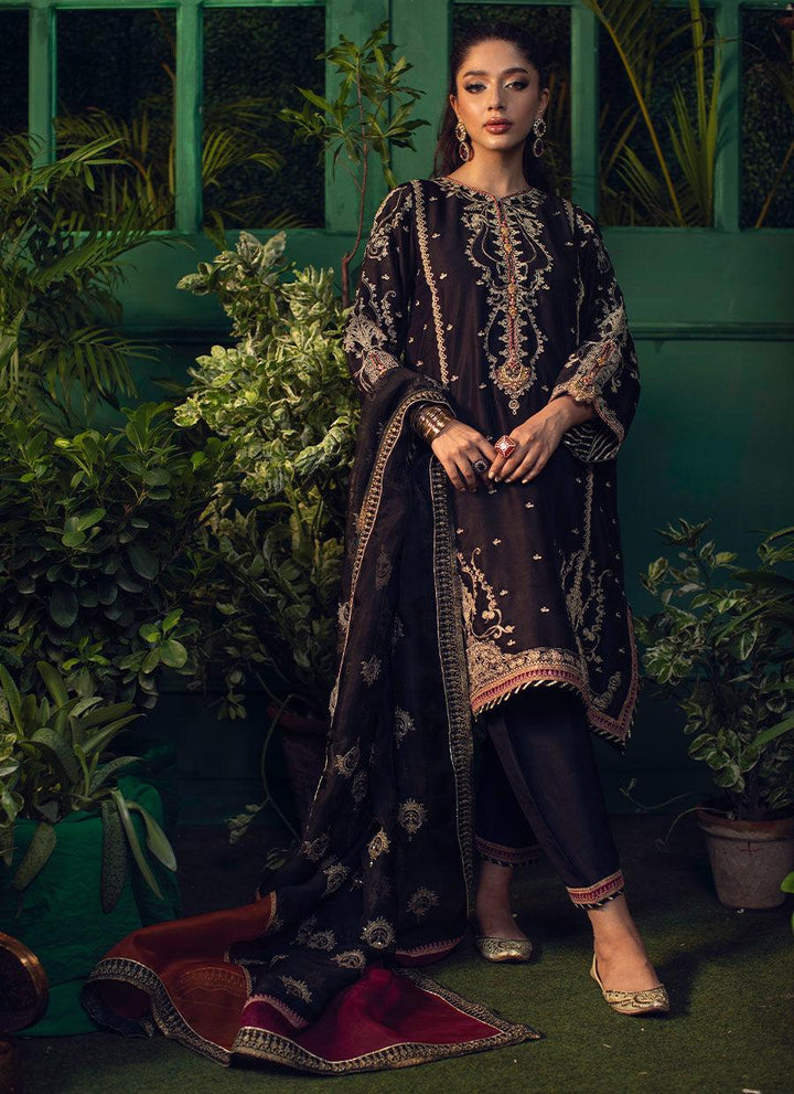 VIDA BLACK KURTA WITH BLACK ORGANZA EMBROIDERED DUPATTA raniazarastudio