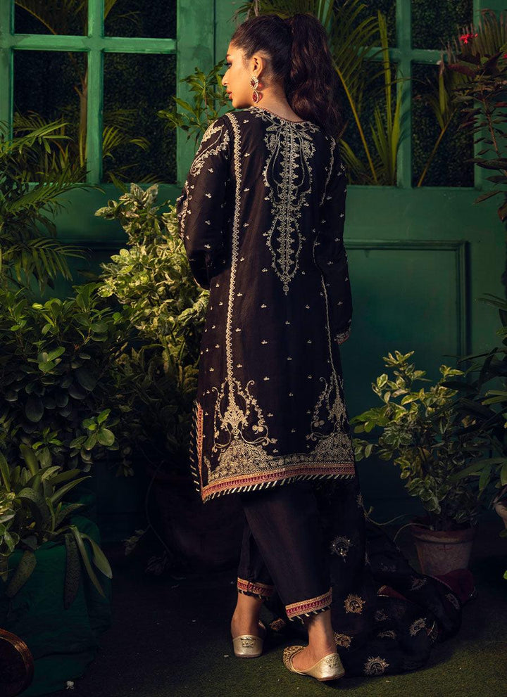 VIDA BLACK KURTA WITH BLACK ORGANZA EMBROIDERED DUPATTA raniazarastudio