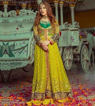 LIME GREEN ANGHRAKA - Haris Shakeel - Formal - raniazara